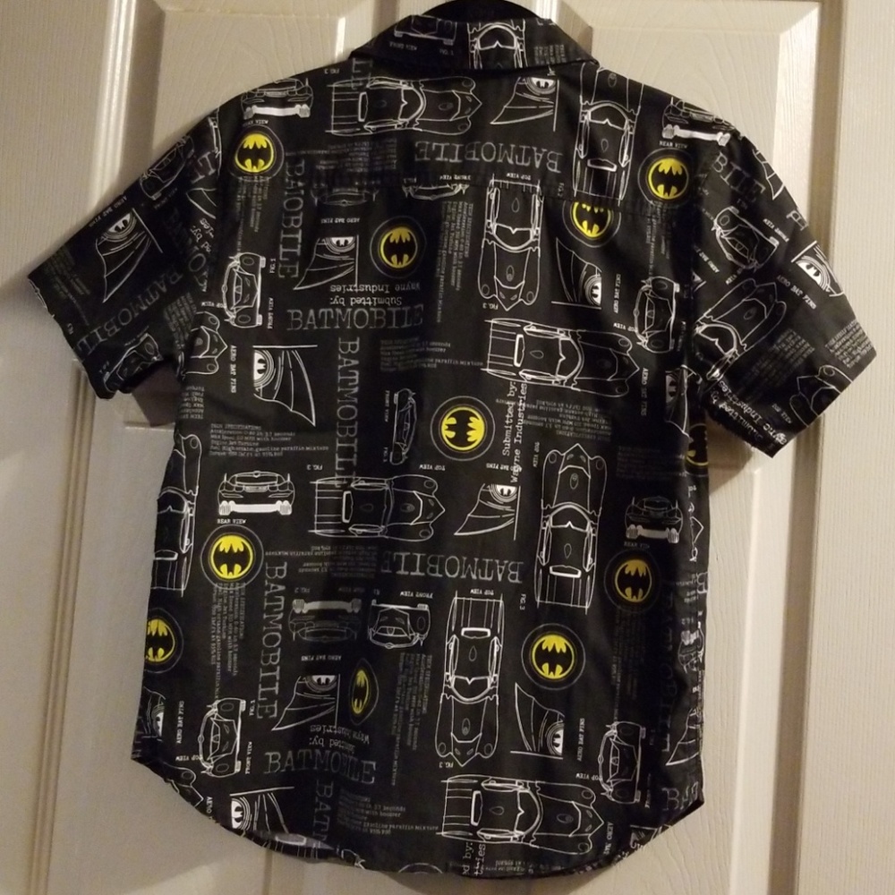 Batmobile Button Up - Picture 4 of 5